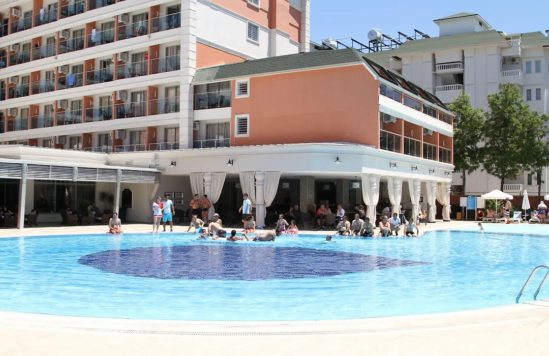 Insula Resort & Spa-1
